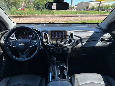 Used 2021 Chevrolet Equinox Premier AWD/4WD image 12