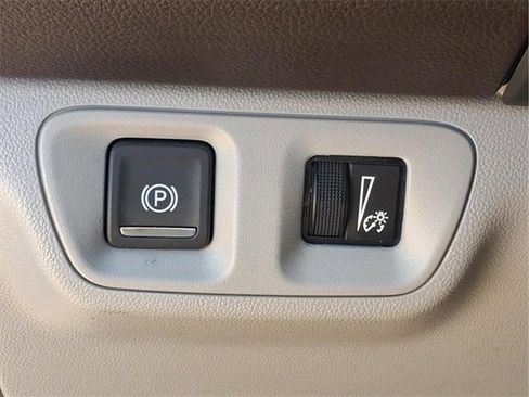 Used 2023 GMC Acadia SLT image 20