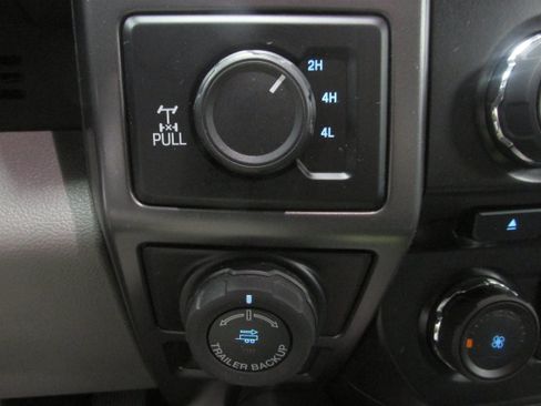 Used 2016 Ford F150 XLT w/ Equipment Group 302A Luxury AWD/4WD image 32