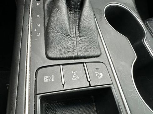 Used 2017 Kia Sorento AWD w/ LX Convenience Package image 10