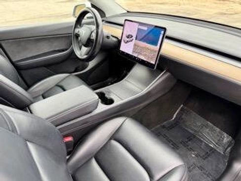 Used 2021 Tesla Model Y 2WD image 17