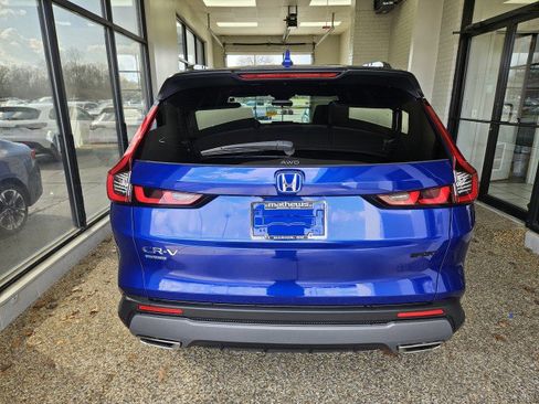 Used 2023 Honda CR-V Sport image 3