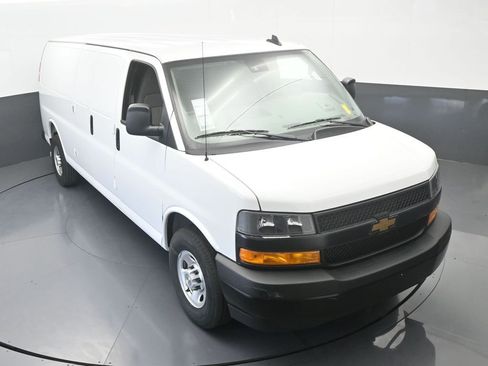 New 2025 Chevrolet Express 3500 Extended w/ Driver Convenience Package image 45