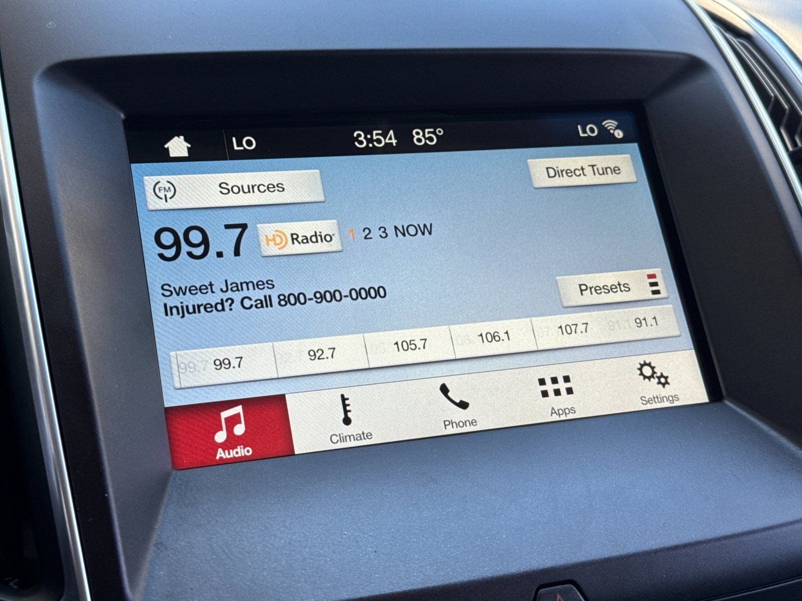 Used 2017 Ford Edge Titanium FWD image 17