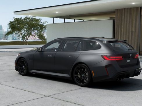New 2027 BMW M5 Touring AWD/4WD image 2