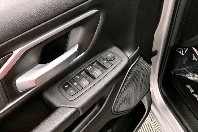 Used 2023 RAM 1500 Big Horn AWD/4WD image 39