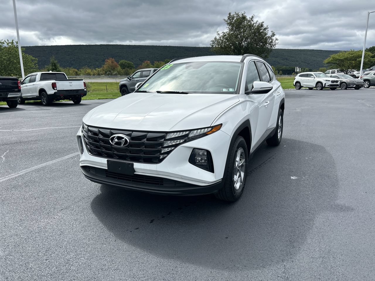 Used 2023 Hyundai Tucson SEL AWD/4WD image 3