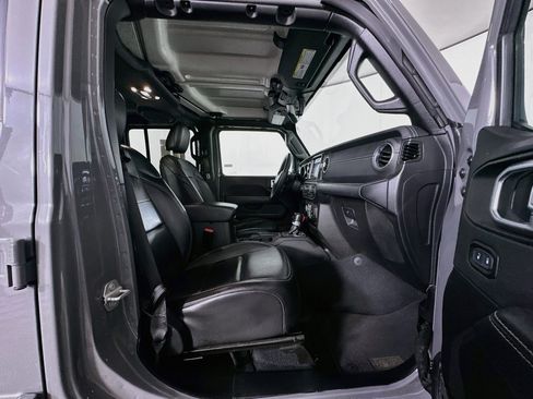 Used 2023 Jeep Wrangler Unlimited Sahara AWD/4WD image 30