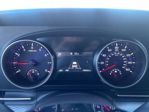 Used 2024 Kia Carnival LX image 17