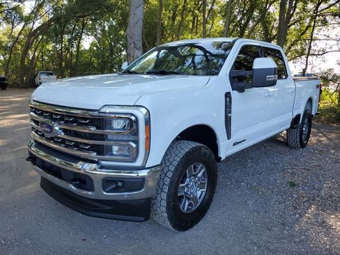 Used 2023 Ford F250 Lariat w/ Lariat Ultimate Package AWD/4WD image 2