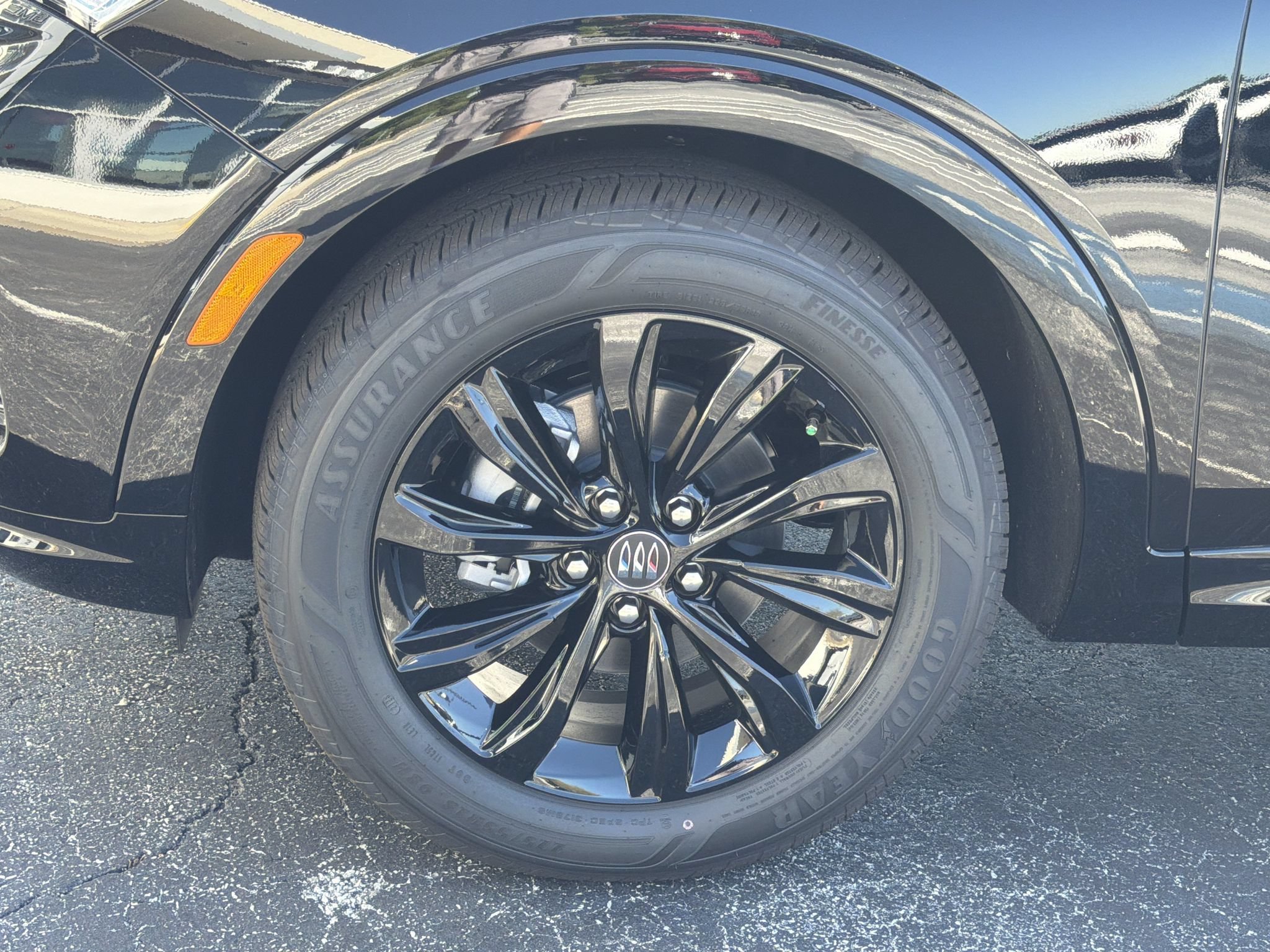 New 2026 Buick Envista Sport Touring w/ Convenience I Package FWD image 25