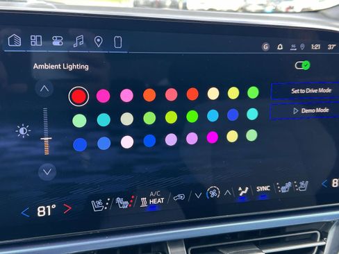 New 2026 Chevrolet Equinox EV LT image 25