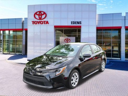 Used 2024 Toyota Corolla LE FWD image 10