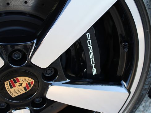 New 2026 Porsche 911 Carrera S image 17