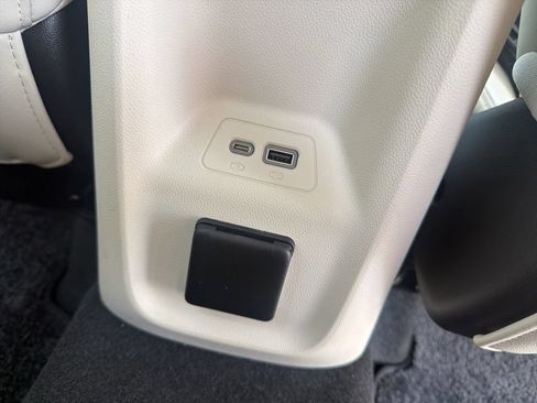 Used 2023 Buick Envision Avenir AWD/4WD image 62