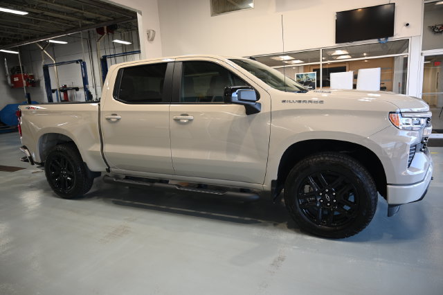 New 2026 Chevrolet Silverado 1500 RST w/ RST Select Package AWD/4WD image 4