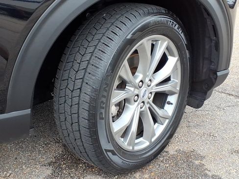 Certified 2023 Ford Explorer XLT w/ Equipment Group 202A AWD/4WD image 9