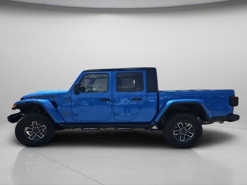 Used 2025 Jeep Gladiator Mojave w/ Convenience Group AWD/4WD image 21