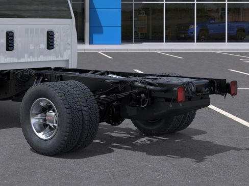 New 2026 GMC Sierra 3500 Pro w/ Convenience Package AWD/4WD image 15