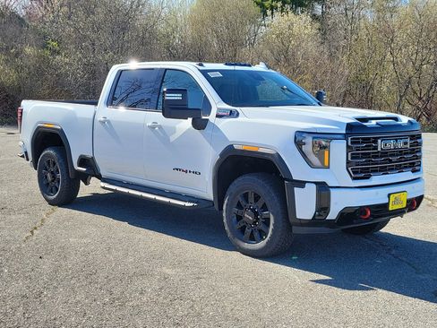 New 2026 GMC Sierra 2500 AT4 w/ Technology Package AWD/4WD image 9