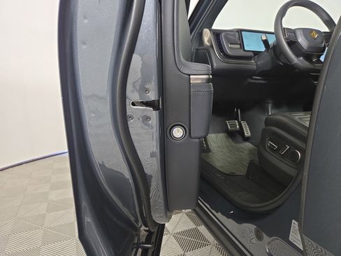 Used 2024 Rivian R1S Adventure image 32