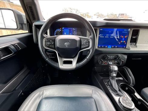 Used 2024 Ford Bronco Outer Banks image 6