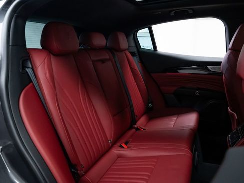 Used 2023 Maserati Grecale Modena image 23