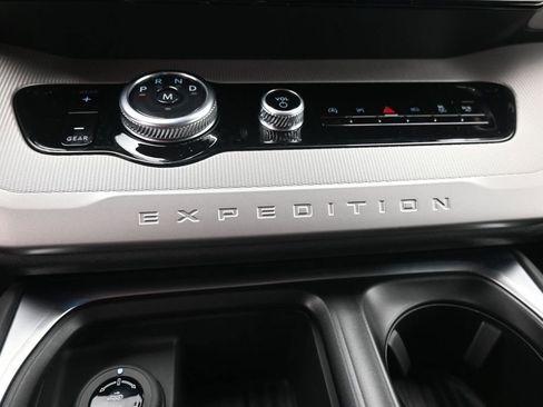 New 2026 Ford Expedition Active RWD image 28