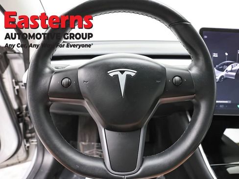 Used 2018 Tesla Model 3 Long Range image 10