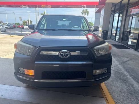 Used 2011 Toyota 4Runner Limited AWD/4WD image 2