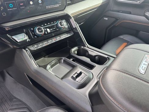Used 2024 GMC Sierra 2500 AT4 w/ AT4 Premium Plus Package AWD/4WD image 26