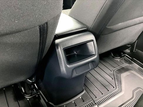 Used 2025 Honda HR-V LX image 32