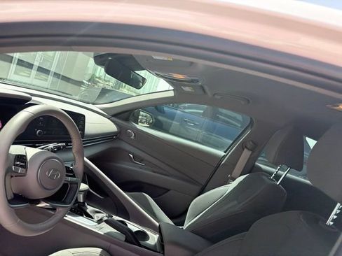 Used 2026 Hyundai Elantra Sport FWD image 4