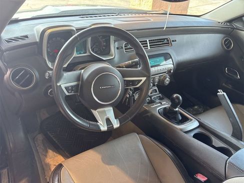 Used 2010 Chevrolet Camaro SS RWD image 3