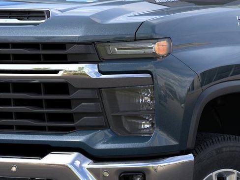 New 2026 Chevrolet Silverado 2500 LT w/ All Star Edition AWD/4WD image 10