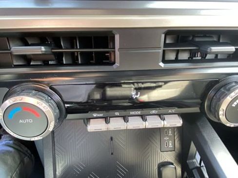 Used 2025 Toyota Tacoma TRD Off-Road AWD/4WD image 26