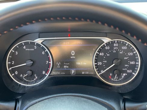 Used 2022 Nissan Sentra SR w/ Midnight Edition FWD image 17