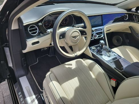 Used 2021 Bentley Flying Spur V8 AWD/4WD image 34