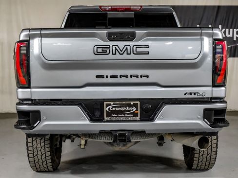 Used 2024 GMC Sierra 2500 AT4 w/ AT4 Premium Plus Package image 9