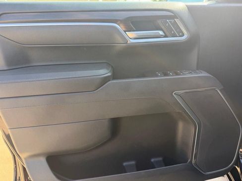 Used 2025 GMC Sierra 1500 SLT RWD image 12