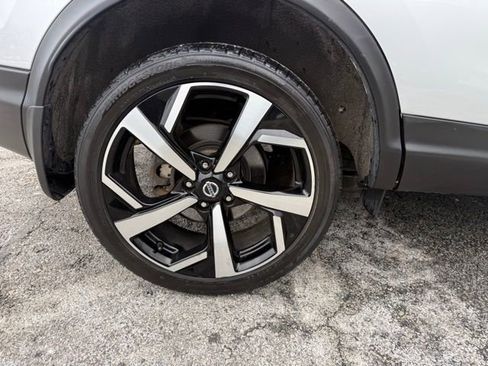 Used 2021 Nissan Rogue Sport SL image 13