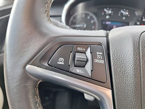 Used 2020 Buick Encore Preferred image 18