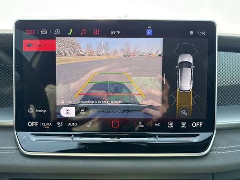 New 2026 Volkswagen Tiguan SE R-Line AWD/4WD image 18