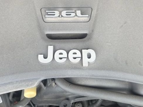 Used 2021 Jeep Wrangler Unlimited Rubicon w/ Dual Top Group AWD/4WD image 50