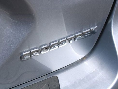 Used 2025 Subaru Crosstrek 2.0i Premium image 9