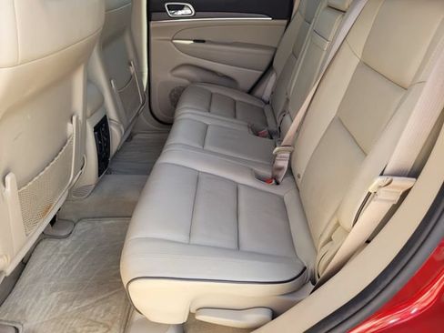 Used 2014 Jeep Grand Cherokee Overland w/ Advanced Technology Group AWD/4WD image 27
