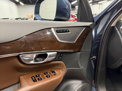 Used 2019 Volvo XC90 T6 Momentum w/ Advanced Package image 21