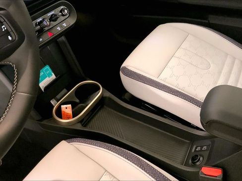 New 2026 MINI Cooper 2-Door Hardtop FWD image 6