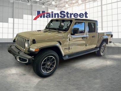 Used 2022 Jeep Gladiator Overland w/ Popular Equipment Package