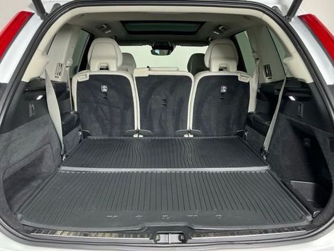 Used 2020 Volvo XC90 T5 Momentum FWD image 22